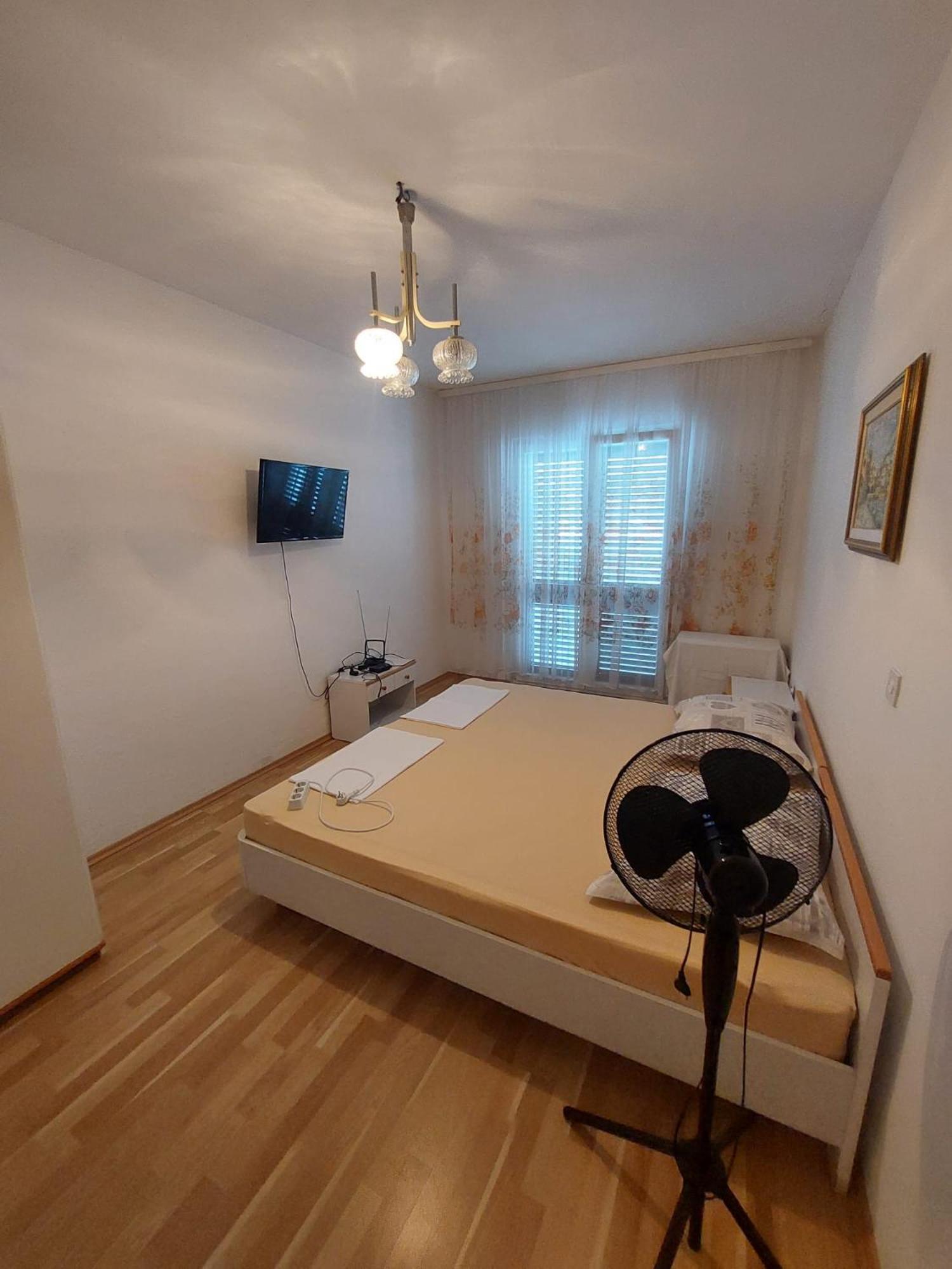 Apartmani Vuksanovic Pag Town Extérieur photo