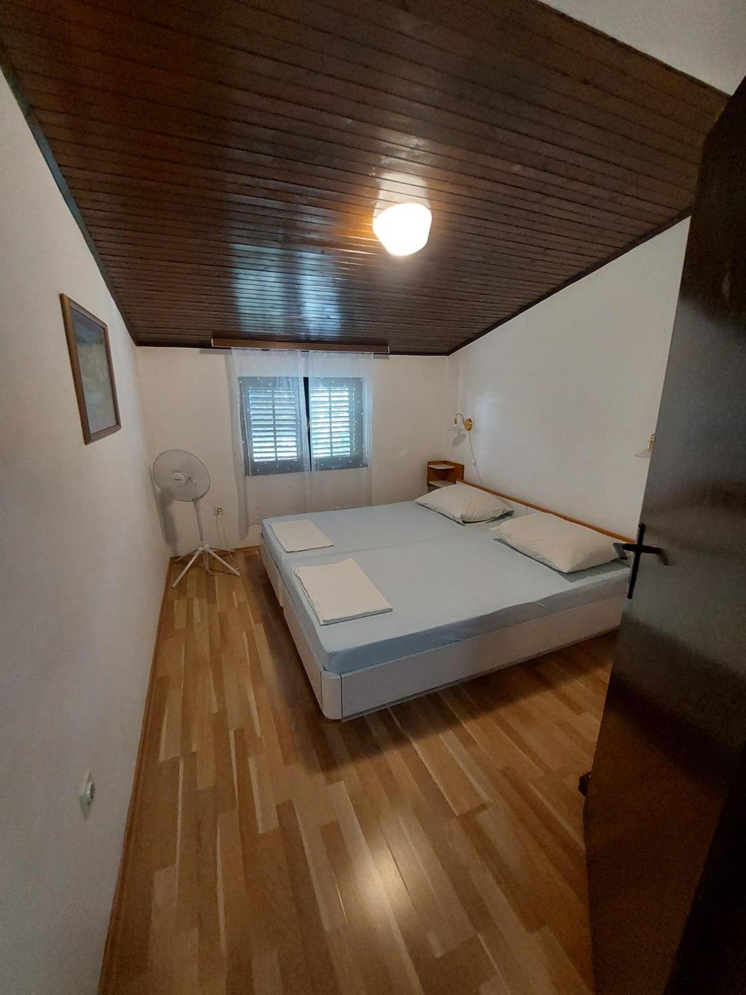 Apartmani Vuksanovic Pag Town Extérieur photo