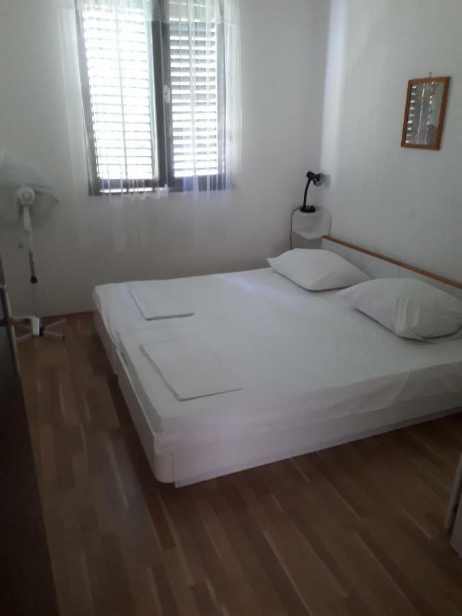 Apartmani Vuksanovic Pag Town Extérieur photo